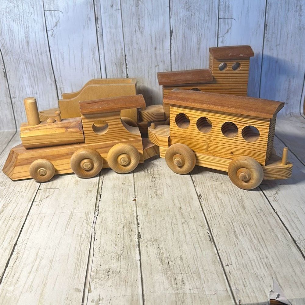 Vintage‎ Wood Train Set Rolling Locomotive Caboose 2 Side Cars Handmade